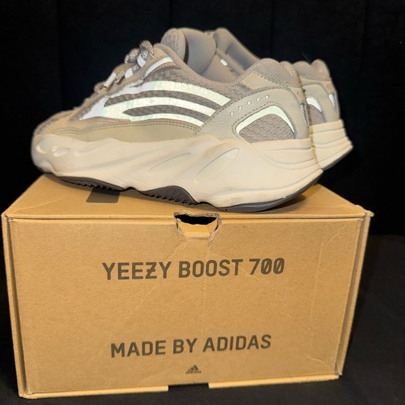 adidas gazelle silver green womens Adidas Yeezy 500 'Stone Salt'  DTLR